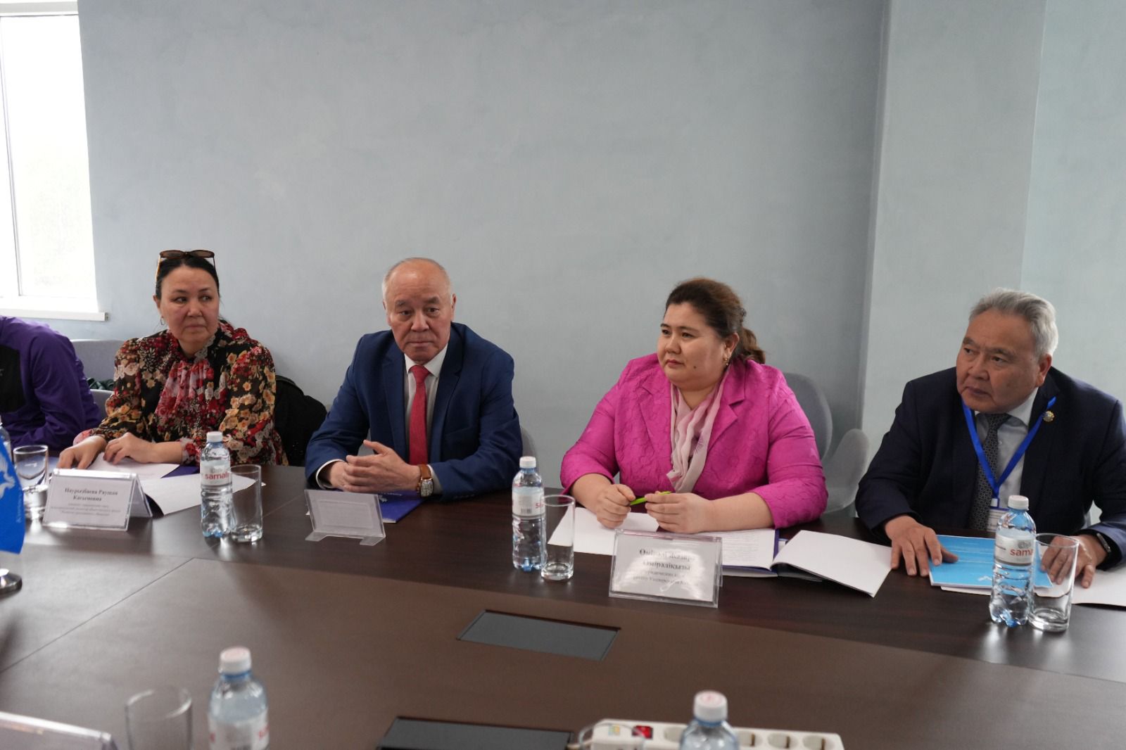 В Университете Кунаева состоялся международный круглый стол на тему: «Искусственный интеллект и трансформация юридической профессии: новые вызовы и направления развития».