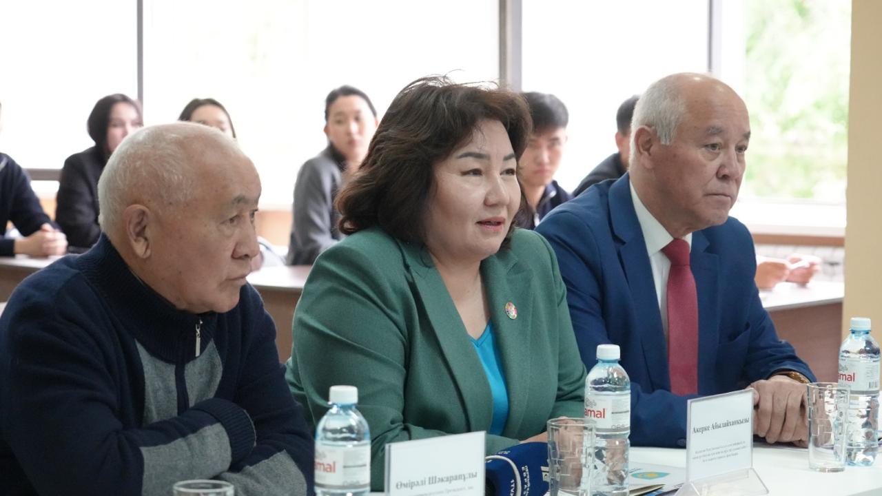 Торжественное открытие выставки «Уголок обмена книгами»