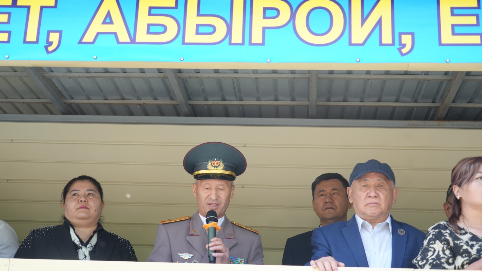 Церемония принятия присяги выпускниками военной кафедры Университет Кунаева